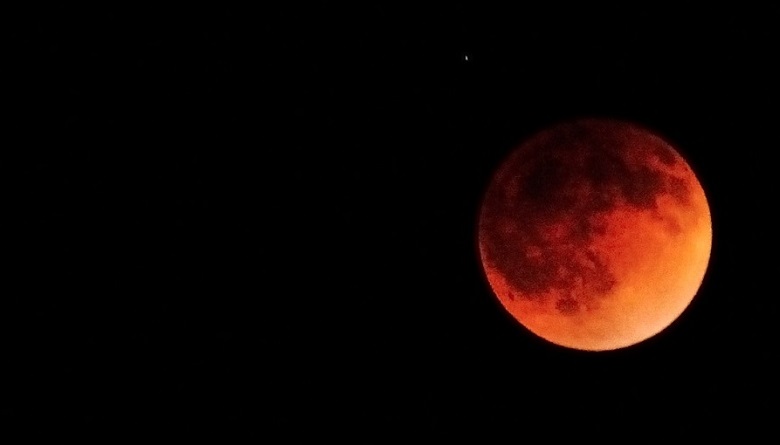 Last Red Moon in Eclipse 2014
